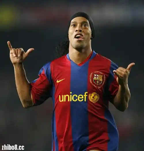 赛场上奋战 赛场上奋战