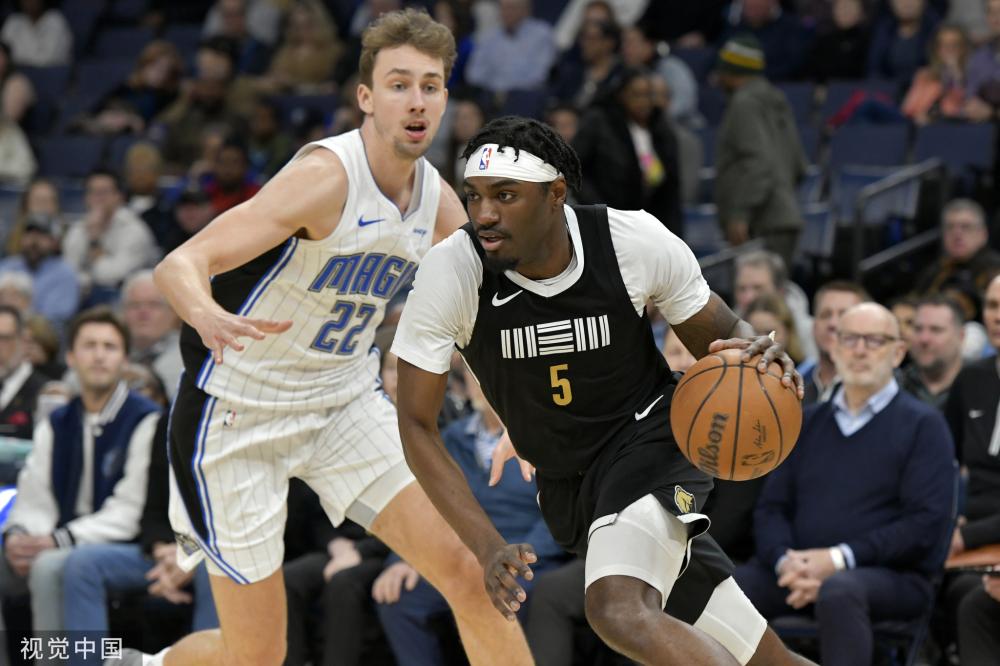 了他个人的 了他个人的